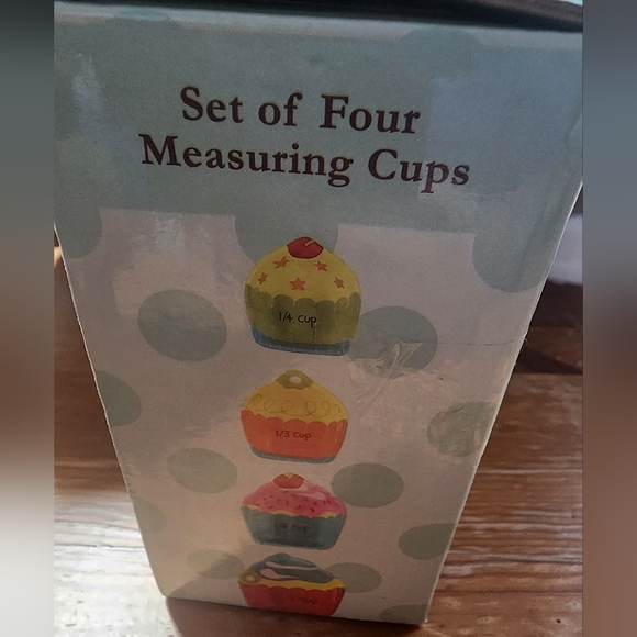 Set Of Four Measuring Cups Set Contains: 1 Cup, 1/2 Cup, 1/3 Cup, 1/4 Cup New - Picture 4 of 4